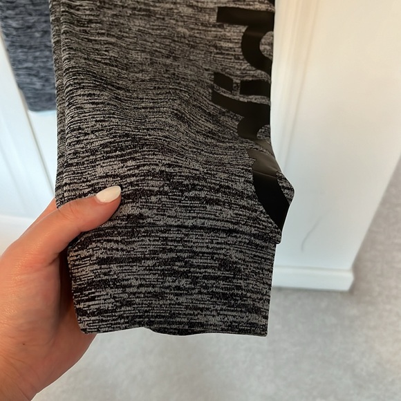 Boys Adidas Gray and Black Sweatpants Size Large - Picture 3 of 8